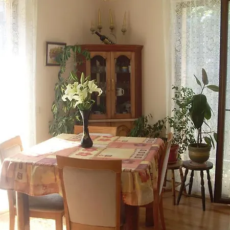 Greek Neighbourhood * ヴァルナ
